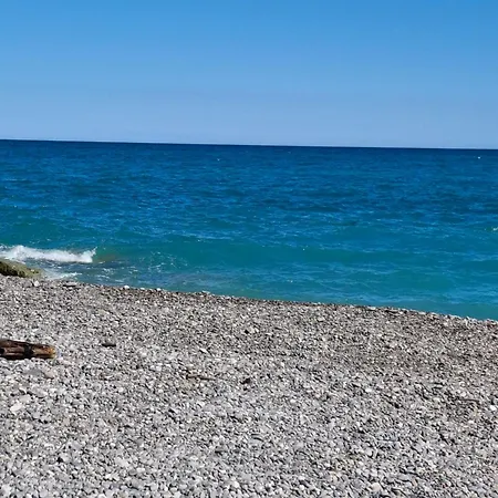 T1 Bord De West * Nice