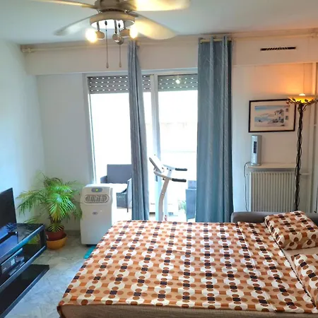 公寓 T1 Bord De West *